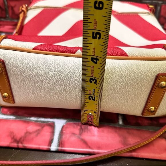 DOONEY & BOURKE Leather Chevron Striped Crossbody Bag - Picture 15 of 16